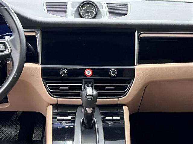2023 Porsche Macan Unknown