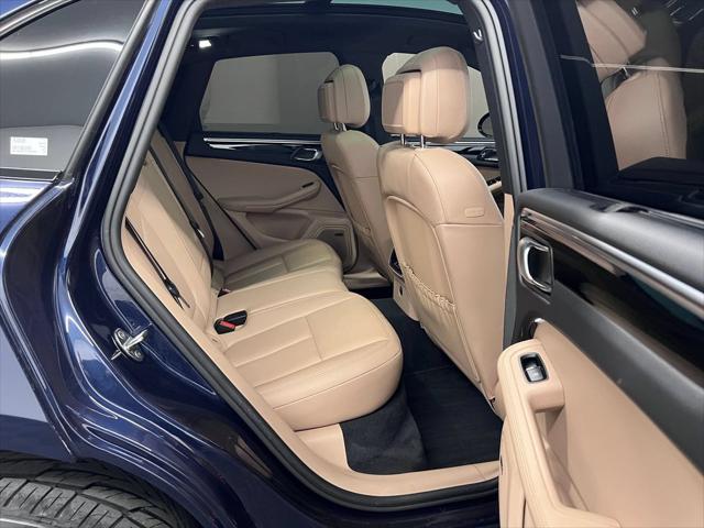 2023 Porsche Macan Unknown