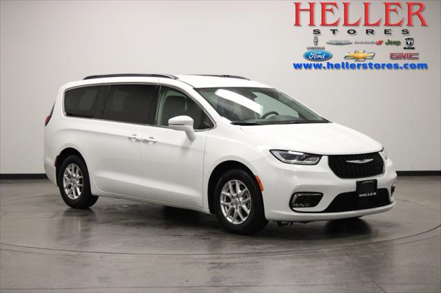 2022 Chrysler Pacifica Touring L for sale in Pontiac, IL