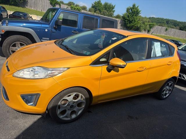 2011 Ford Fiesta SES 2011 Ford Fiesta SES