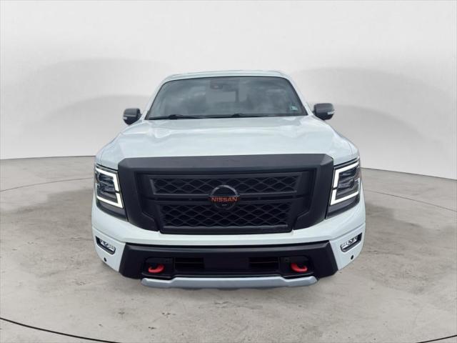 2022 Nissan TITAN Crew Cab PRO-4X 4x4