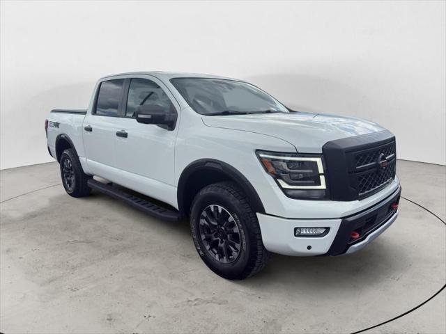 2022 Nissan TITAN Crew Cab PRO-4X 4x4