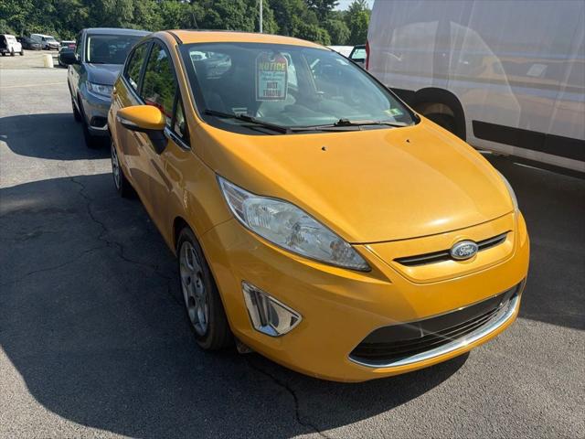 2011 Ford Fiesta SES 2011 Ford Fiesta SES