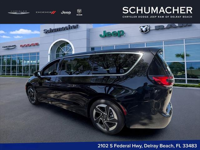 2027 Chrysler Pacifica Limited
