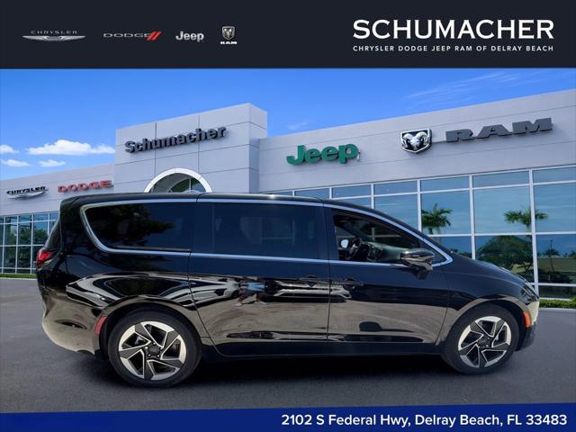 2027 Chrysler Pacifica Limited