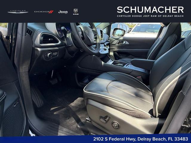 2027 Chrysler Pacifica Limited