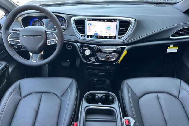 2027 Chrysler Pacifica Pacifica Select