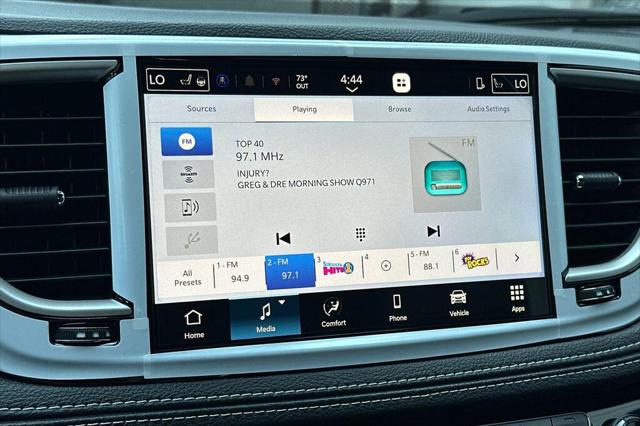 2027 Chrysler Pacifica Pacifica Select