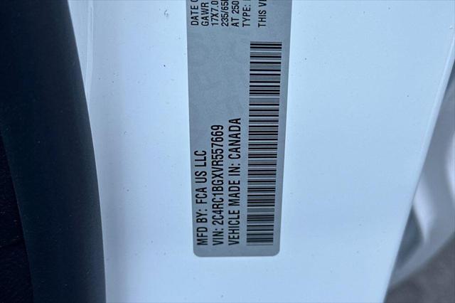 2027 Chrysler Pacifica Pacifica Select
