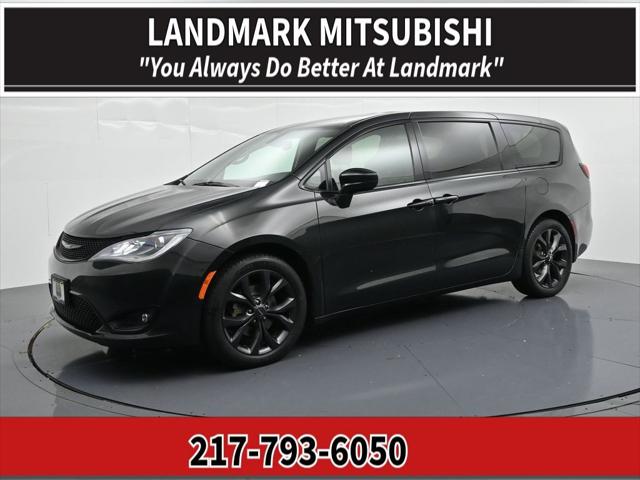 2018 Chrysler Pacifica Touring Plus for sale in Springfield, IL
