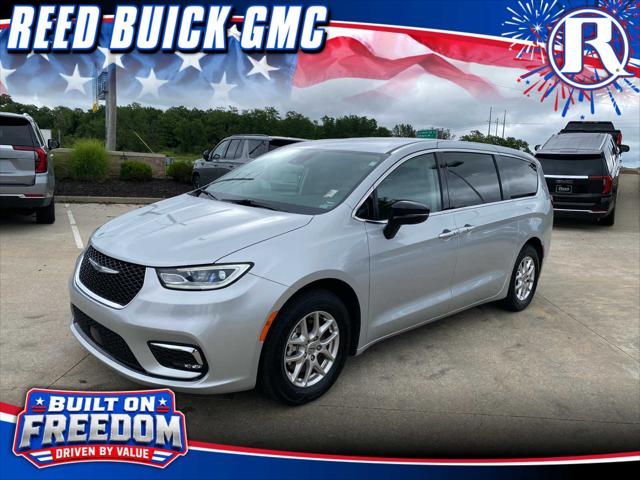 2024 Chrysler Pacifica Touring L for sale in Kansas City, MO