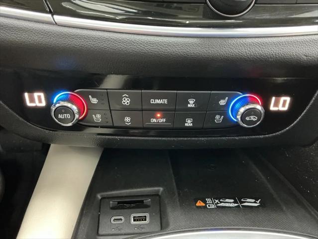 2022 Buick Enclave AWD Avenir