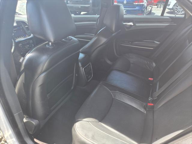2019 Chrysler 300 Limited