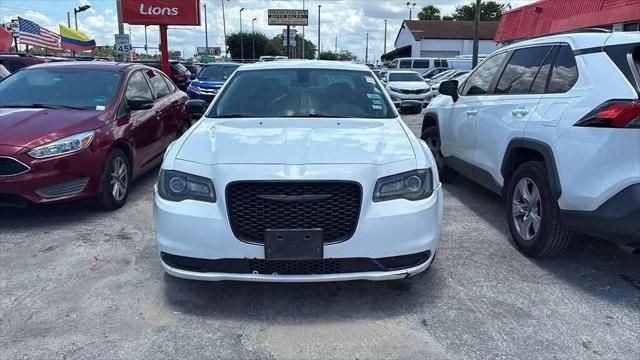 2022 Chrysler 300 Touring for sale in Miami, FL