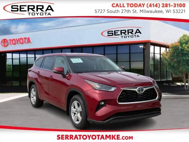 2023 Toyota Highlander Hybrid LE for sale in Milwaukee, WI