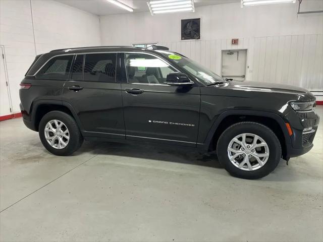 2023 Jeep Grand Cherokee Limited 4x4 for sale in Beaverdale, PA