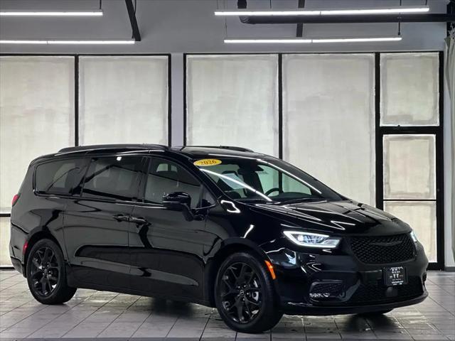 2026 Chrysler Pacifica Limited for sale in Demotte, IN