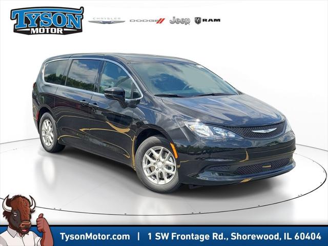 2027 Chrysler Pacifica LX for sale in Shorewood, IL
