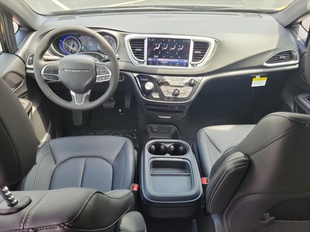 2027 Chrysler Pacifica LX