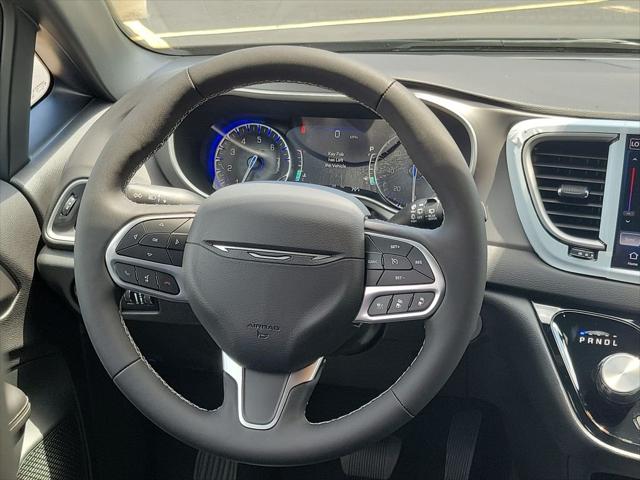 2027 Chrysler Pacifica LX