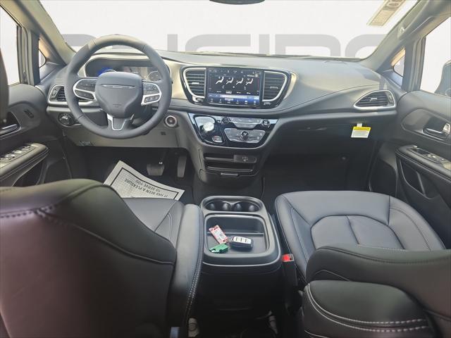 2027 Chrysler Pacifica PACIFICA SELECT