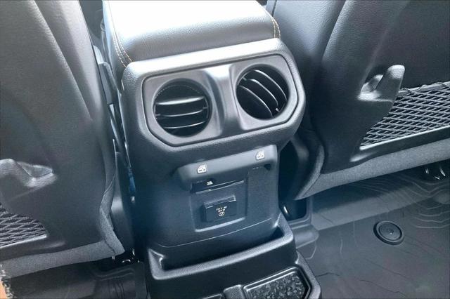 2026 Jeep Wrangler 4-Door Sahara - Photo 15