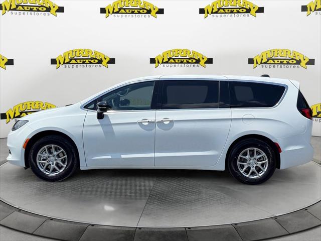 2027 Chrysler Pacifica LX