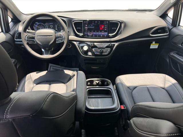 2027 Chrysler Pacifica LX