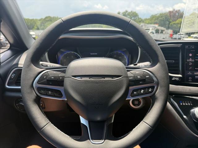 2027 Chrysler Pacifica LX