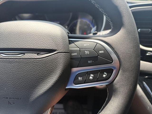 2027 Chrysler Pacifica LX