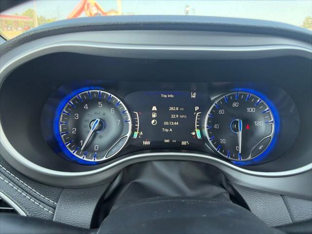 2027 Chrysler Pacifica Select