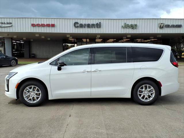 2027 Chrysler Pacifica PACIFICA SELECT