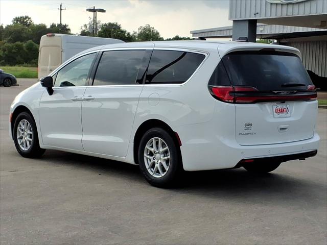 2027 Chrysler Pacifica PACIFICA SELECT
