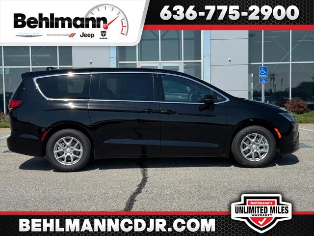2027 Chrysler Pacifica PACIFICA SELECT