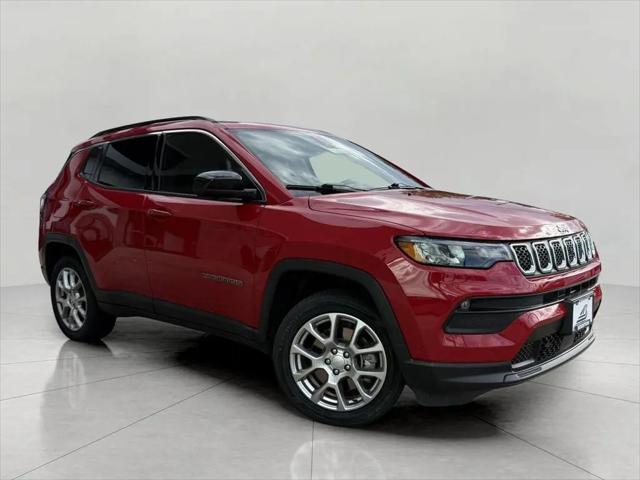 2023 Jeep Compass Latitude Lux FWD for sale in Appleton, WI