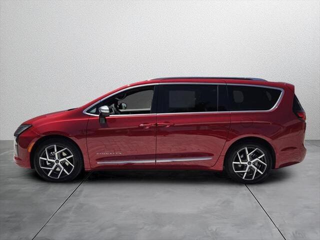 2027 Chrysler Pacifica Pinnacle