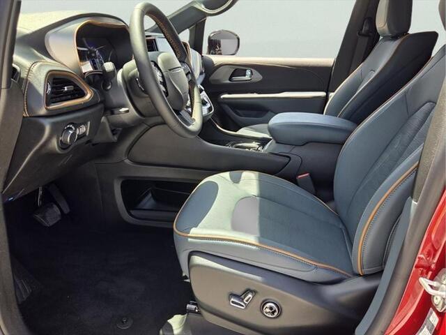 2027 Chrysler Pacifica Pinnacle