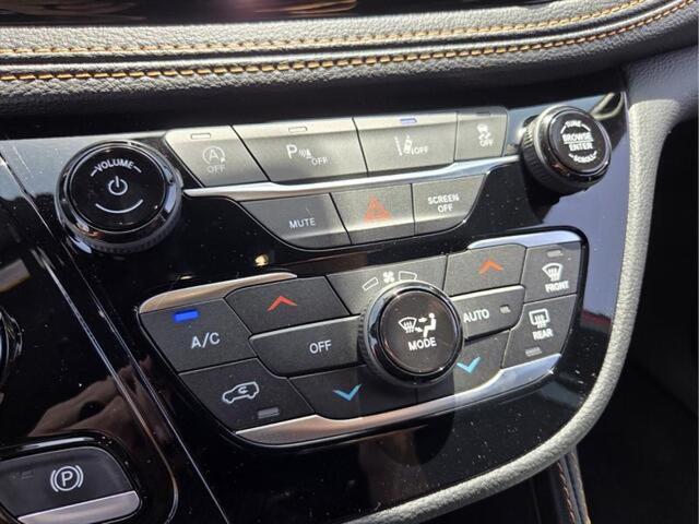 2027 Chrysler Pacifica Pinnacle