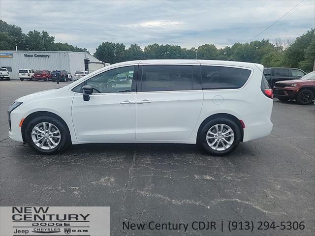 2027 Chrysler Pacifica PACIFICA SELECT