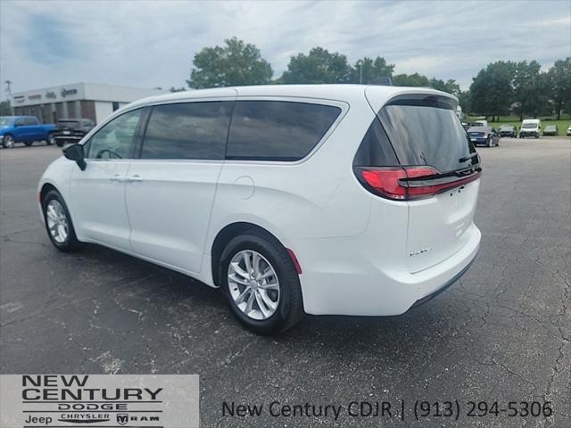 2027 Chrysler Pacifica PACIFICA SELECT