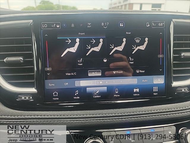 2027 Chrysler Pacifica Select