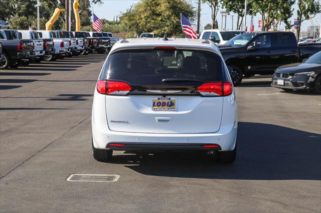 2027 Chrysler Pacifica PACIFICA LX