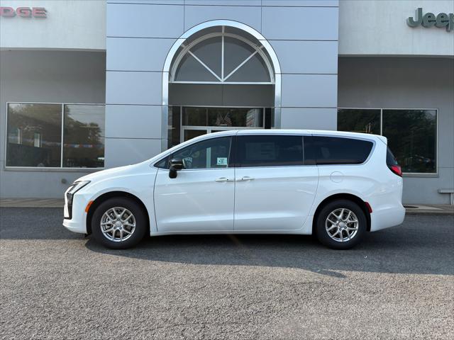2027 Chrysler Pacifica PACIFICA SELECT