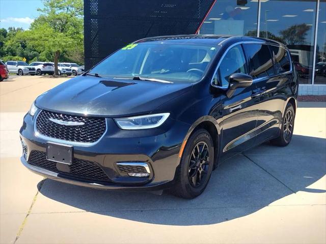 2023 Chrysler Pacifica Touring L for sale in Grand Blanc, MI