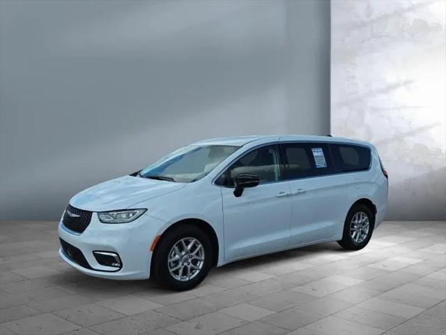 2024 Chrysler Pacifica Touring L for sale in Sioux Falls, SD