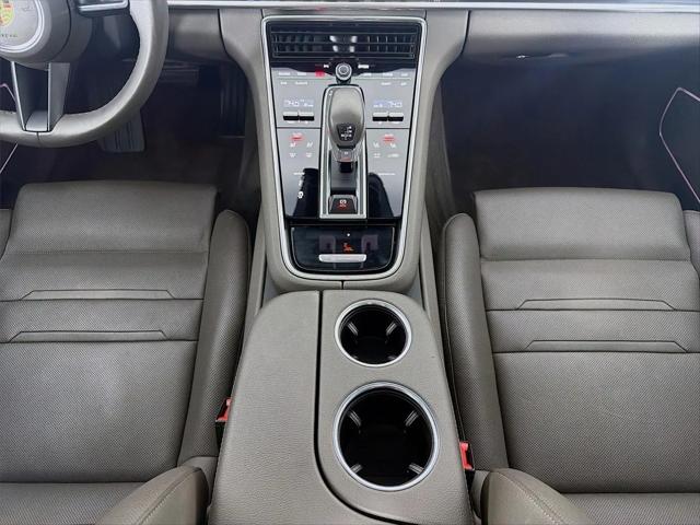 2023 Porsche Panamera 4 Platinum Edition