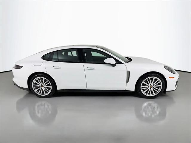 2023 Porsche Panamera 4 Platinum Edition