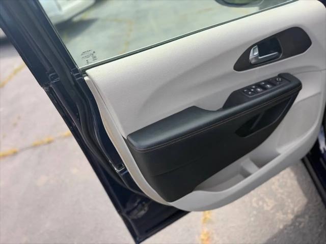 2018 Chrysler Pacifica LX