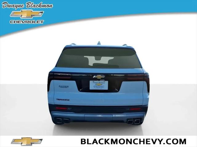 2026 Chevrolet Traverse FWD LT