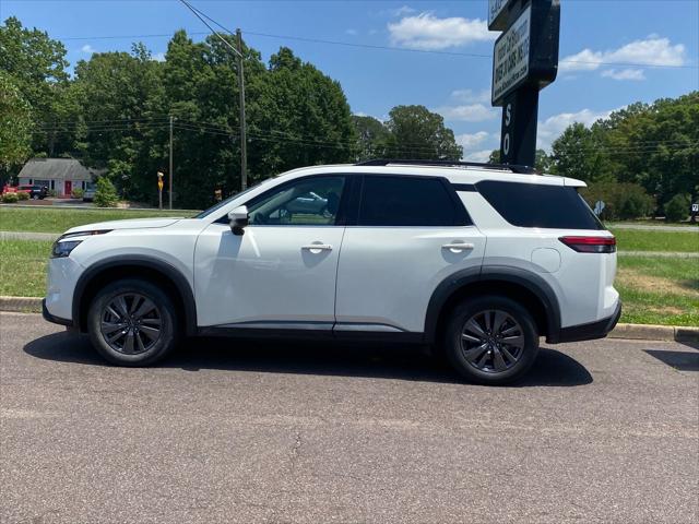 2023 Nissan Pathfinder SV FWD